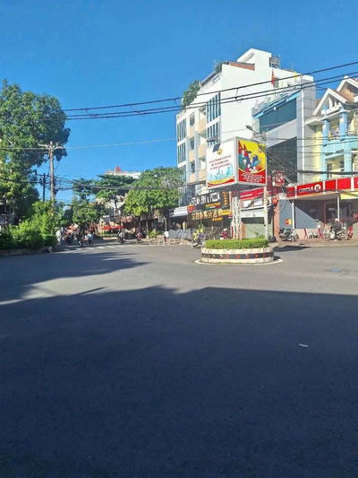 Bán nhà 3 tầng mặt tiền đường số 4, phường 7, gv  dt 7x17, 3 tầng