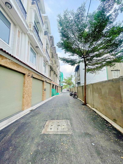 CHỦ NGỘP BÁN GẤP KHU ĐỒNG BỘ CÁCH SÔNG SG 200M, SHR HOÀN CÔNG, NHÀ MỚI