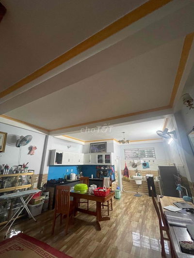 Bán gấp nhà 120m2 , Cấp 4, Gác lửng, Ngay ngã 4 Chiêu Liêu, Dĩ an, HCM