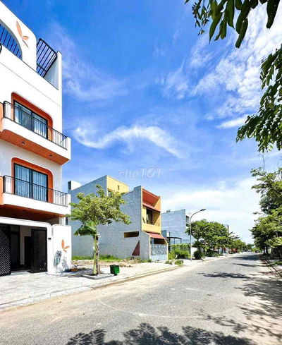 Bán lô Dầu Khí đối điện Công Viên gần cầu Khuê Đông