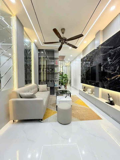 Gấp gấp phố Minh Khai, Thang Máy, lô góc, gần ô tô tránh nhau, 45m.