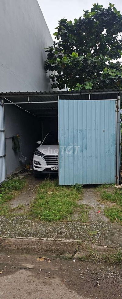 Bán đất mặt tiền chợ