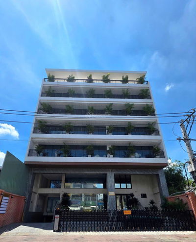 CHO THUÊ Văn phòng lầu 2 DT 303 m2 ở Bình Thạnh sát Q1