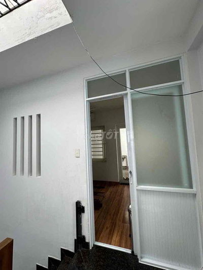 CHO THUÊ PHÒNG TRỌ 35m2 HUỲNH VĂN NGHỆ