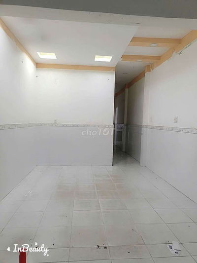 Nhà 2 phòng ngủ.hẻm to.gần chợ Bình Thành