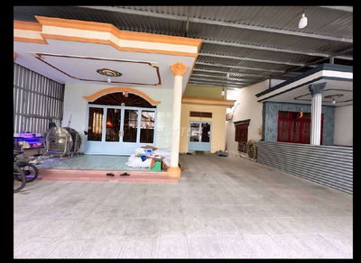 Nhà cấp4,200m2,hxh,võ văn hát quận 9 ,