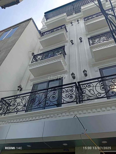 Bán nhà Bát khối long biên 32mx3 ngủ ôtô ngõ thông nội thất đẹp 6,5ty