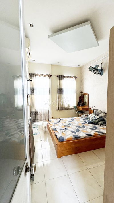 Bán Nhà Đất Tại Đoàn Văn Bơ, Quận 4