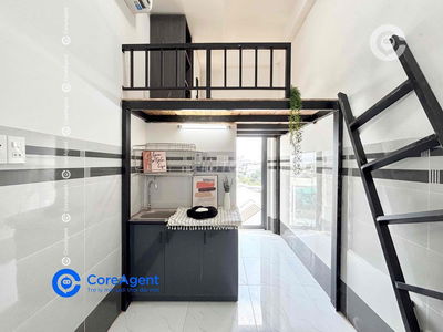 Ban công - gần ngã tư Thủ Đức - Đường Quang Trung