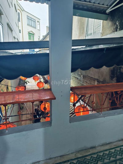 Mặt bằng cho thuê có phòng ở lại