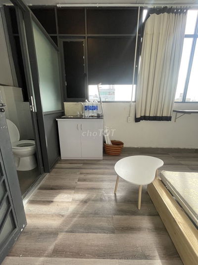 Phòng cửa sổ thoáng nội thất đường Đặng Thùy Trâm