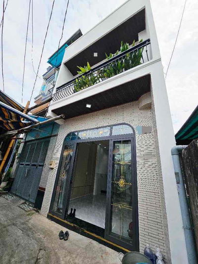 BÁN NHÀ TL10 NGAY TÊN LỬA , 52M2, 2TẦNG BTCT, 5,1TỶ !