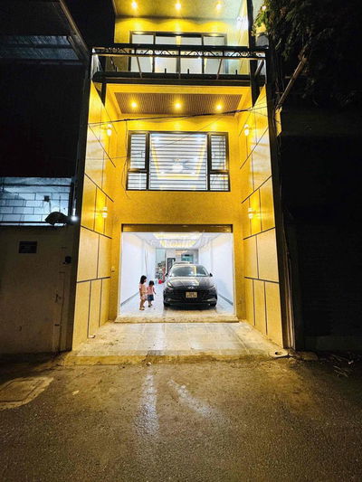 Bán nhà 60m2 x 7 tầng, phố trạm, Ngay Chân Cầu Vĩnh Tuy, Ô tô tránh KD