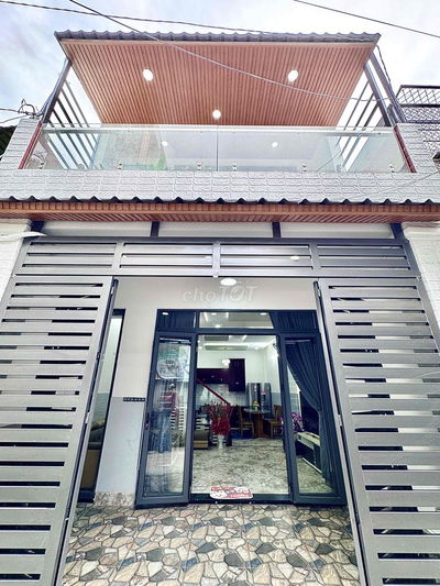 Nhà 1 Lầu 5x10, Kế bên Chợ Trần Thị Cờ, Tiện Ích Rất Nhiều. Full NT