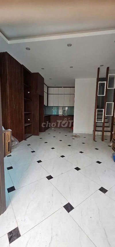 Bán nhà Liên Mạc .  Diện tích rộng, mặt tiền lớn  lùi ô tô vào nhà