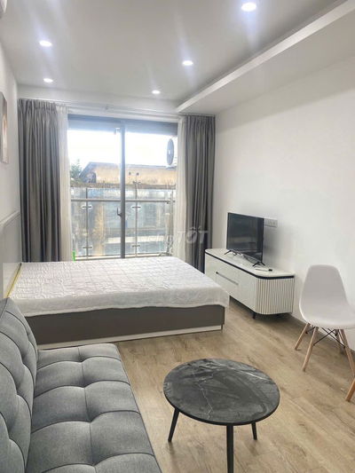 Millennium - Q4 | Studio full nội thất, có ban công, nhà đẹp ở ngay