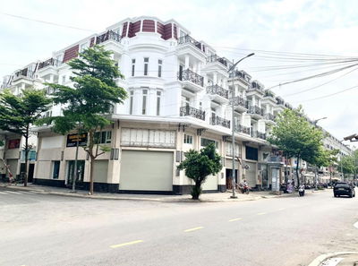 Cho thuê nguyên toà nhà 21-23 Trần Thị Nghỉ căn góc 2 mặt đường, Phường 1 Gò Vấp, 5 tầng 900m2