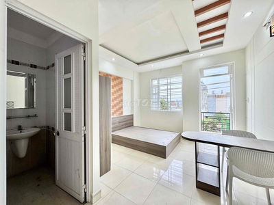 CHO THUÊ PHÒNG CỬA SỔ BAN CÔNG ĐƯỜNG PHẠM VĂN CHIÊU - GẦN CHỢ THẠCH ĐÀ