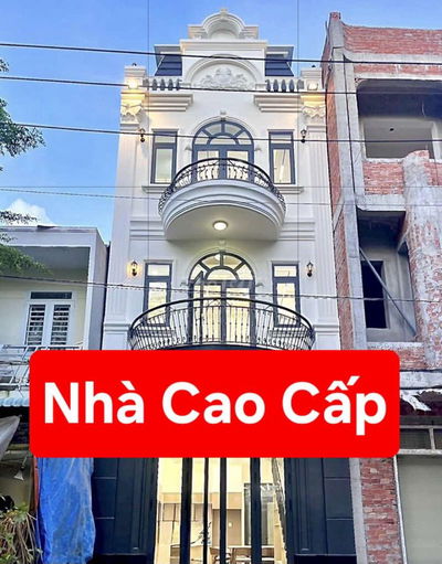 NHÀ 2 LÂU FUL NỘI THẤT - GẦN BV NHI ĐỒNG và ĐẠI HỌC FPT