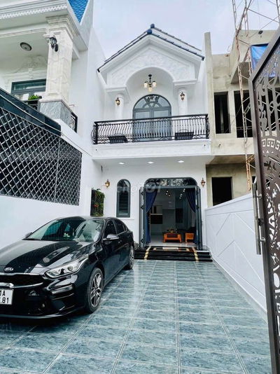 Bán nhà hiệp Thành Thủ Dầu Một. Sau lưng nhà thờ chánh thiện . 4 tỷ 2