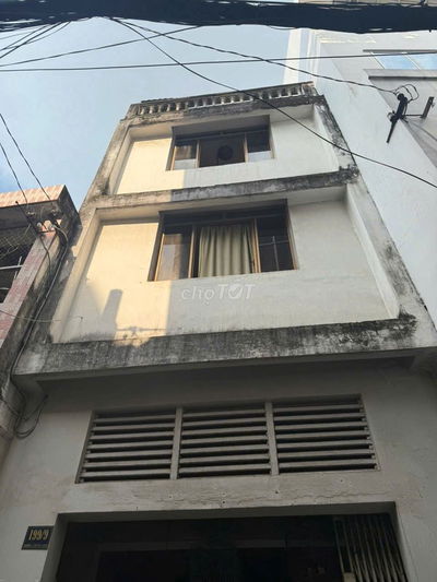 NHÀ 3 TẦNG HẺM 4M BA THÁNG HAI P11 Q10, SÁT MẶT TIỀN, GIÁ CHỈ 3.8 TỶ