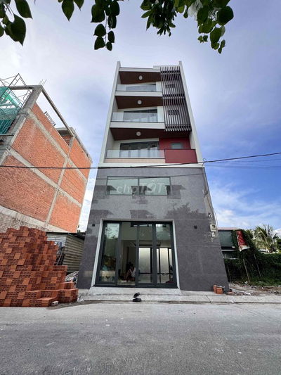 NHÀ 6 TẦNG HƯỚNG ĐÔNG NAM GẦN SÔNG SG- ĐƯỜNG XE TẢI  Ql13 THÔNG