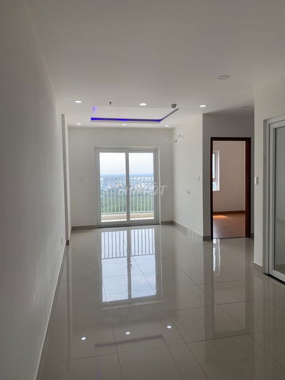 Bán căn 75m2 - tầng đẹp View sông - Giá 2.3 tỷ - Đã có sổ