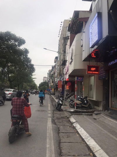 Bán nhà mặt phố Kim Mã, 11,35 tỷ, 20m2, MT 3.8m, 5 tầng . KD tốt