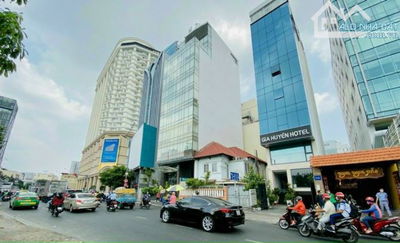 Siêu khan hiếm Building Nguyễn Thị Huỳnh Phú Nhuận DT: 12.4mx46m 2 hầm 9 tầng Bán: 178 Tỷ