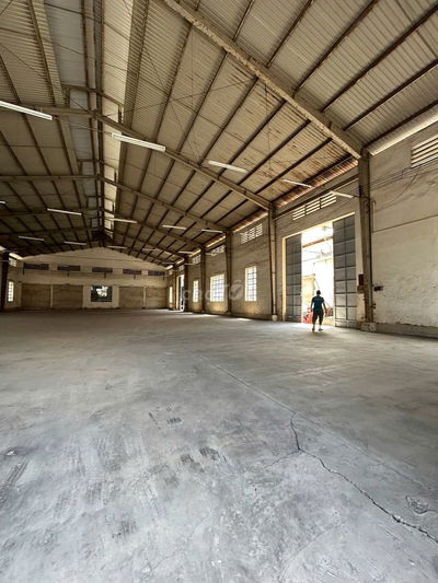 Cho Thuê Kho Mặt Tiền Quốc Lộ 1A 856m2 – Gần Vòng Xoay An Lạc