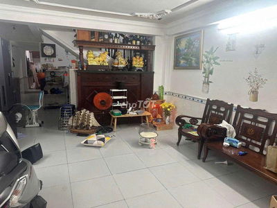 Cho thuê Nhà DƯƠNG Quảng hàm DT 4,2 X 15 3PN, 3WC