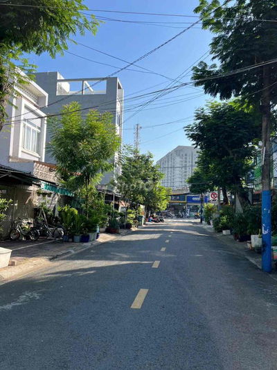 Bán nhà c4 có gác lững đường số Phường Phước Bình Q9 TPHCM