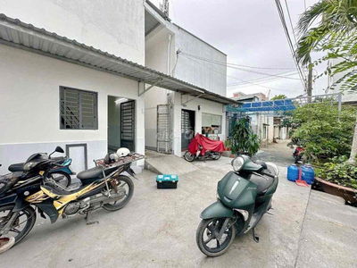 Không người trông coi bán dãy trọ Bình Chánh .Giá bán 2 tỷ050.