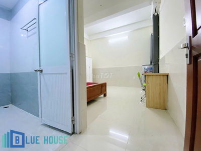 Phòng Tách bếp, mới cữa gỗ ngay Etown Cộng Hòa, Tân Bình