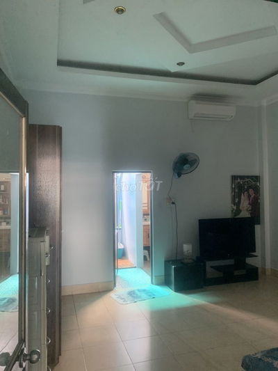 Nhà 3 lầu MT đường ĐHT 02 gần chợ cây sộp. 4,7 x 20m giá 10ty200tr