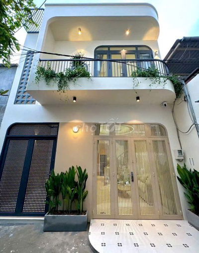 Nhà sát MT Bình Lợi. DT 5X14M. Trệt 1 Lầu. 3 PN, Hẻm xe hơi thông.