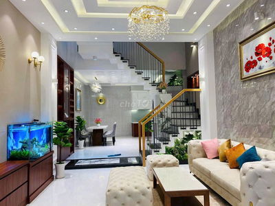 Nhà đẹp Đặng Thùy Trâm.DT 5x18m. Trệt 2 lầu ST. 4PN. 5WC