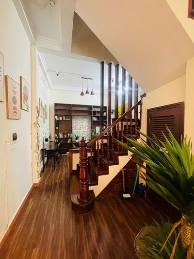 Căn nhà 2 mặt tiền mới đẹp tại Trung Kính lớn diện tích 50m2 x 4 tầng