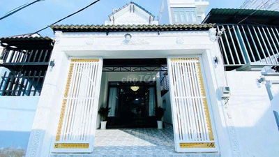 ✅✅✅✅Cho thuê nhà mới đẹp có sân hẻm ô tô sát kho C✅✅✅