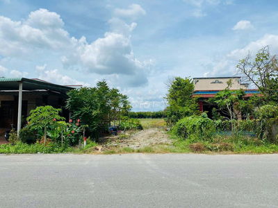 Đất ngộp ngay mặt tiền đường Ba Sa, Sẵn thổ Cư (5,5x28) Giá chỉ 890tr