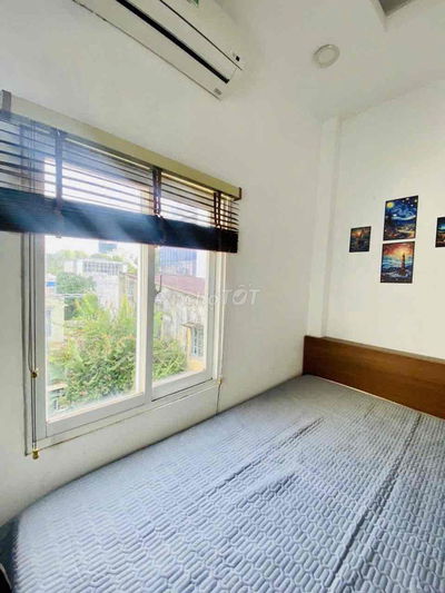 Nhiều phòng trống mới có cửa sổ thoáng mát GV