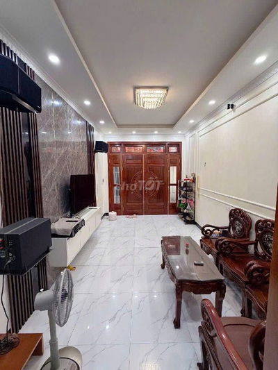 BÁN NHÀ PHỐ LỤA - O TÔ - MẶT TIỀN THOÁNG - NHÀ ĐẸP - QUANH 7 TỶ