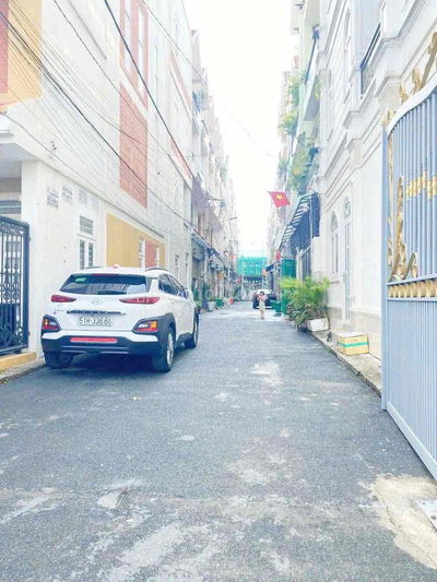 Nhà 3 lầu KDC Hồng Đào, 520 Quốc Lộ 13, Hiệp Bình Phước ngay Vạn Phúc.