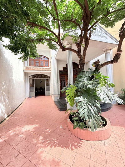 BÁN ĐẤT TẶNG LUÔN CĂN BIỆT THỰ KIỂU PHÁP GẦN SÂN BAY CẠNH MT VÀ CV HVT