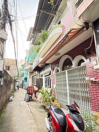 NGAY KHU TÊN LỬA NHÀ 2 TẦNG 25M2 HẺM XE HƠI 2,65 tỷ