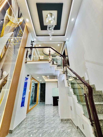 Sát mặt tiền Thích Quảng Đức, 5 tầng full nội thất, giá chỉ 8 tỷ