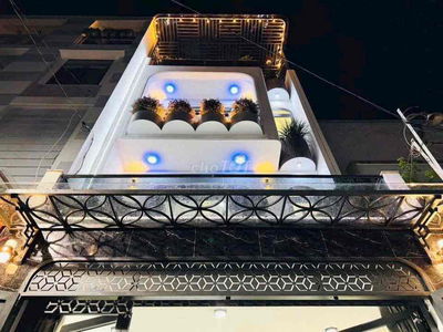 Nhà xây mới 3 lầu, Thiết kế NT đẹp- Ngang 5m . Hẻm oto . Giá 8 tỷ ..