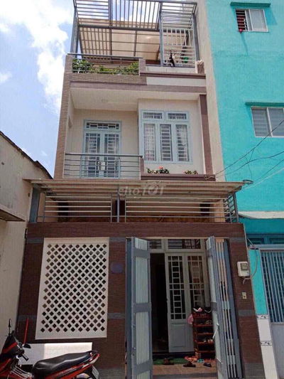 nhà 3 tầng. hẻm ô tô đường 18 phường linh chiểu. đại học ngân hàng