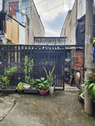 NHÀ CŨ TIỆN XÂY MỚI ĐS 9 LINH XUÂN 80M2 CHỈ 4.05 TỶ TL