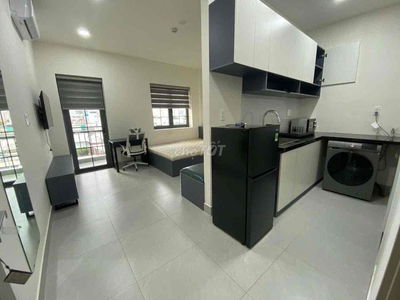 Căn Hộ Siêu Đẹp Tách Bếp Ban Công Máy Giặt Riêng Ngay Cầu Kênh Tẻ Q7